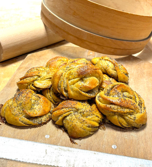 Saffransknut med Vallmofrön